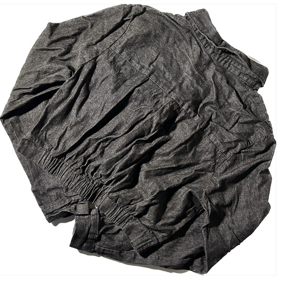 BUTTON UP BLACK CROP TOP [ FOREVER 21 ] - Picture 3 of 6